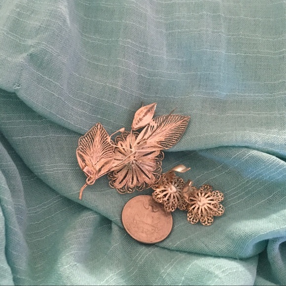 Filigree Brooch Set - Picture 5 of 6